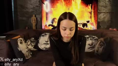 elly_ary online show from 02/24/26, 12:41