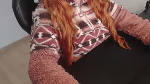 Elly online show from 11/24/25, 12:27