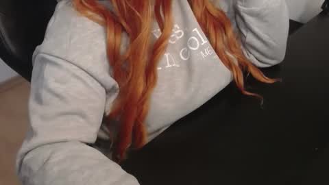 Elly online show from 01/11/26, 01:49