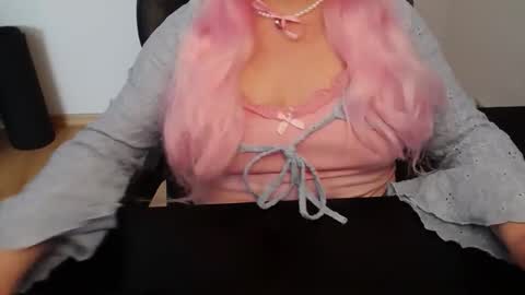 Elly online show from 03/22/26, 08:29