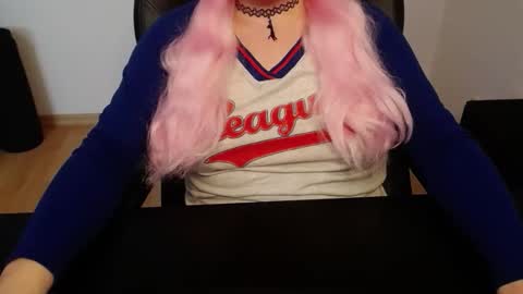 Elly online show from 03/24/26, 07:13