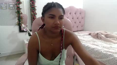 Snapshot of elly_willis chatting on 12/19/24, 10:24 Elly online show from 12/19/24, 10:24