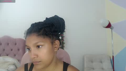 Snapshot of elly_willis chatting on 01/02/25, 08:57 Elly online show from 01/02/25, 08:57