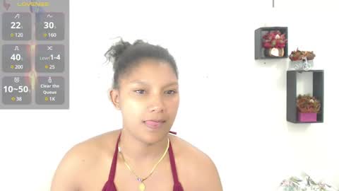 Snapshot of elly_willis chatting on 03/12/25, 05:46 Elly online show from 03/12/25, 05:46