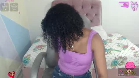 Snapshot of elly_willis chatting on 10/22/25, 12:38 Elly online show from 10/22/25, 12:38