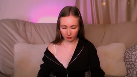 Snapshot of ellycolins_ chatting on 02/01/26, 03:27 Elly online show from 02/01/26, 03:27