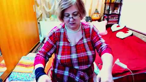 ellyhot53 online show from 01/06/26, 11:51