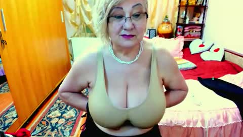 ellyhot53 online show from 05/15/26, 01:07