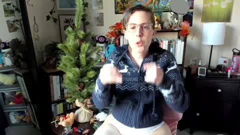 Snapshot of ellynaomi chatting on 11/16/25, 10:15 Elly Naomi online show from 11/16/25, 10:15