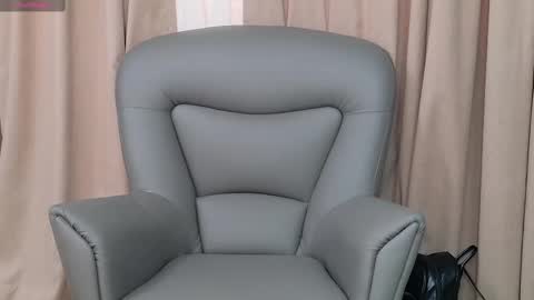 Snapshot of ellyross_ chatting on 03/08/25, 11:27 EllyRoss online show from 03/08/25, 11:27