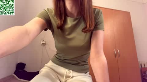 Snapshot of ellyspoerer chatting on 05/07/26, 03:17 Sonya online show from 05/07/26, 03:17