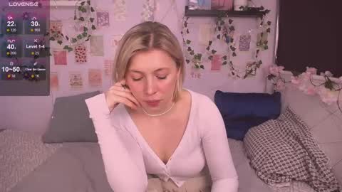 Snapshot of ellysunlover chatting on 03/03/25, 06:59 ELLY online show from 03/03/25, 06:59