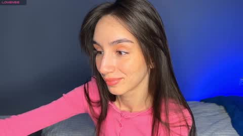 Im online Fri Sun Mon Tue Thu Fri Sat3 from 1000 online show from 02/01/25, 04:14