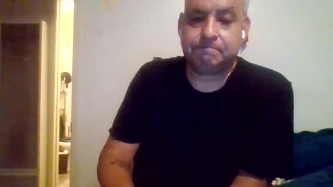 Snapshot of elmario24 chatting on 09/11/25, 06:13 elmario24 online show from 09/11/25, 06:13