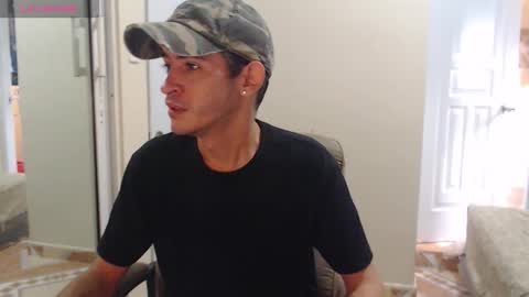 Snapshot of elmaster0111 chatting on 12/03/25, 12:36 Zeki online show from 12/03/25, 12:36