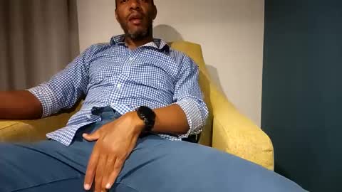 Snapshot of elmorenazogt chatting on 02/13/25, 04:22 My name is Elmore. Please say hello I like to chat with you. If you have requests or dirty talk please use tip online show from 02/13/25, 04:22