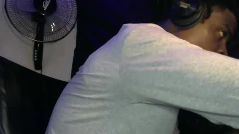 Snapshot of elniga21 chatting on 12/30/24, 06:09 EL NIIGGGAA  21                                                                  EL NIGGA  21 online show from 12/30/24, 06:09