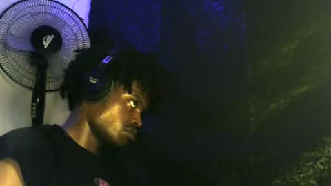 Snapshot of elniga21 chatting on 01/26/25, 11:50 EL NIIGGGAA  21                                                                  EL NIGGA  21 online show from 01/26/25, 11:50