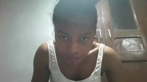 elodie228680 online show from 05/07/26, 03:56