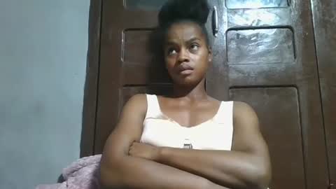 elodie228680 online show from 05/08/26, 07:36