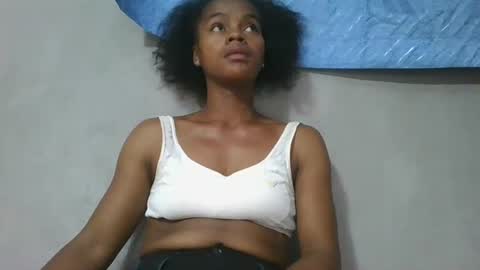 elodie228680 online show from 05/11/26, 05:46