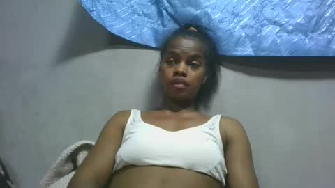 elodie228680 online show from 05/14/26, 03:08