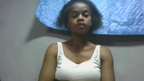 elodie228680 online show from 05/15/26, 03:46