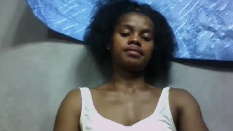 elodie228680 online show from 05/15/26, 04:36