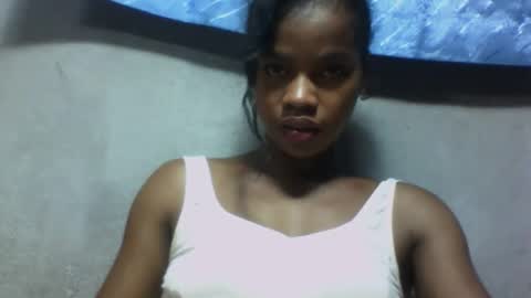 elodie228680 online show from 05/28/26, 07:33