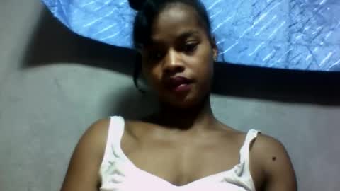 elodie228680 online show from 06/01/26, 06:59