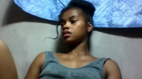 elodie228680 online show from 06/03/26, 07:22