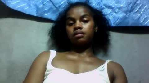 elodie228680 online show from 06/05/26, 07:19