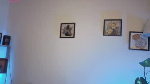 Eloise  . online show from 12/21/25, 04:52