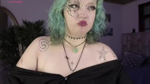 Snapshot of eloisee_ chatting on 04/18/26, 08:53 Eloise . online show from 04/18/26, 08:53