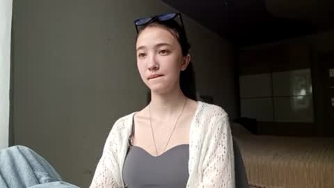 Snapshot of elouisevallian chatting on 07/18/26, 02:05 Elara online show from 07/18/26, 02:05