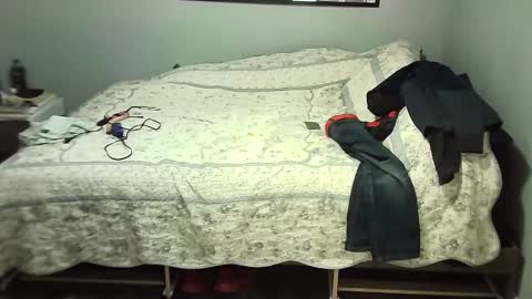 Snapshot of elpouto chatting on 11/16/25, 06:24 Elpouro online show from 11/16/25, 06:24