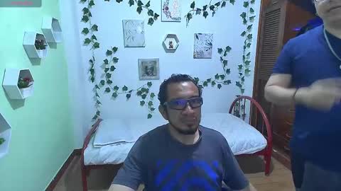 Snapshot of elruncho chatting on 01/15/25, 07:01 elruncho online show from 01/15/25, 07:01