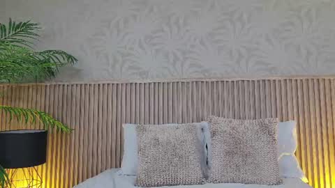 Snapshot of elsa_gb chatting on 07/07/26, 06:47 Isabela Martinez online show from 07/07/26, 06:47