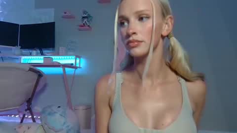 elsa_may online show from 03/10/26, 01:21