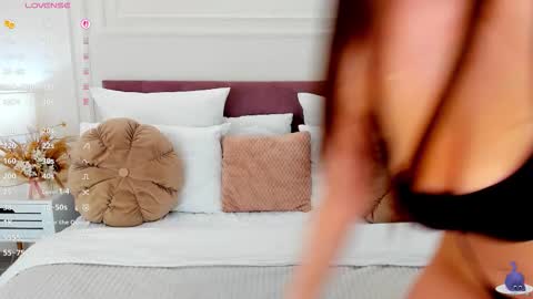 Elsa online show from 03/15/26, 06:19