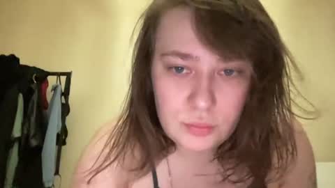 Snapshot of elsasquirt chatting on 06/18/26, 03:49 Elsa online show from 06/18/26, 03:49