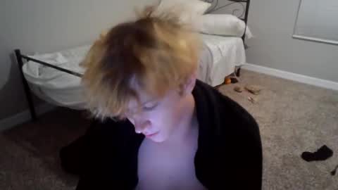 Snapshot of eltanna chatting on 10/05/25, 08:23 eltanna online show from 10/05/25, 08:23