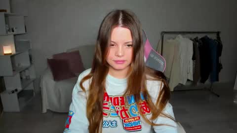 Luna online show from 12/05/25, 07:21