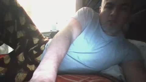 Snapshot of elvecinotravieson chatting on 12/18/25, 02:45 Peter von doom online show from 12/18/25, 02:45