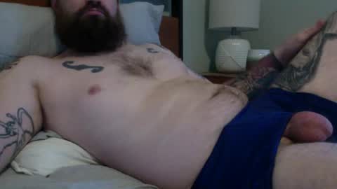 Snapshot of elviscash chatting on 12/20/24, 01:22 elviscash online show from 12/20/24, 01:22