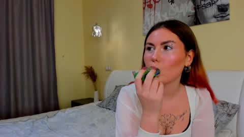 Belle online show from 02/08/25, 12:17