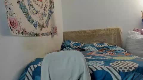 Elizabeth online show from 10/26/25, 01:44