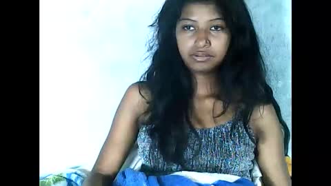 Snapshot of elynah195043 chatting on 06/04/26, 06:30 elynah195043 online show from 06/04/26, 06:30