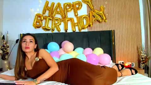 Snapshot of elys_dream chatting on 11/17/25, 08:03 elys_dream online show from 11/17/25, 08:03