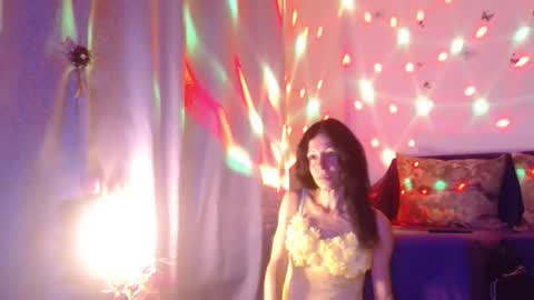 Elisa online show from 10/10/25, 06:51